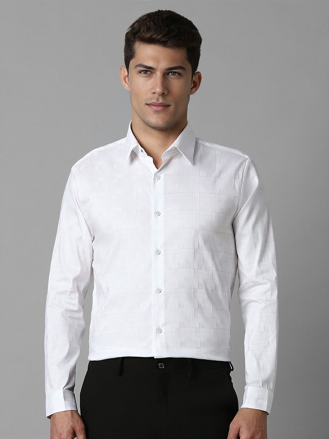 

Louis Philippe Sport Men Super Spread Collar Checked Cotton Slim Fit Formal Shirt, White