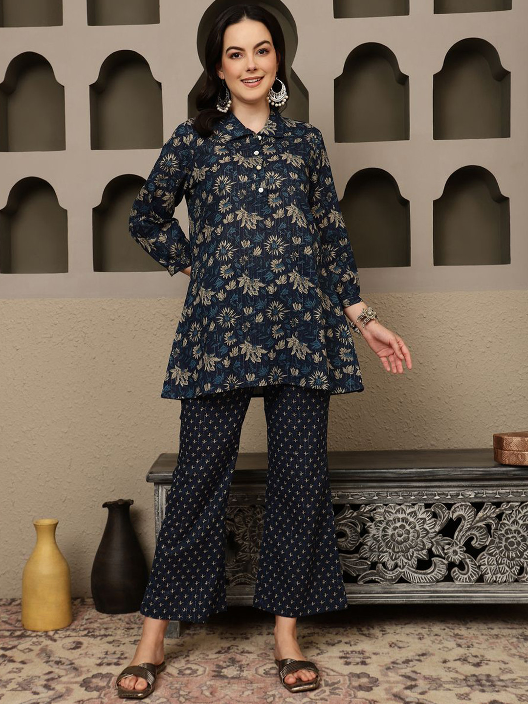 

BANDIA Women Floral Printed Top With Trousers Co-Ords, Blue