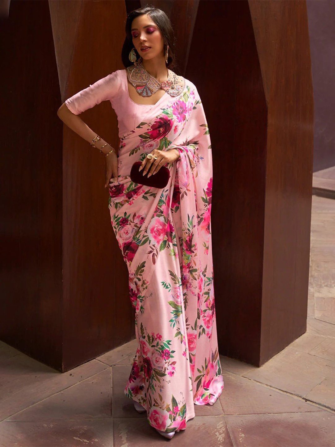 

DIVASTRI Floral Printed Satin Designer Saree, Pink