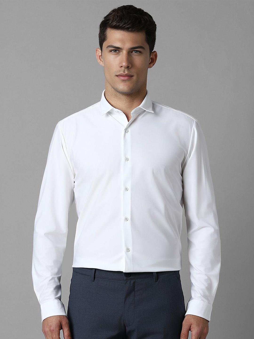

Louis Philippe Sport Men Super Spread Collar Solid Slim Fit Formal Shirt, White
