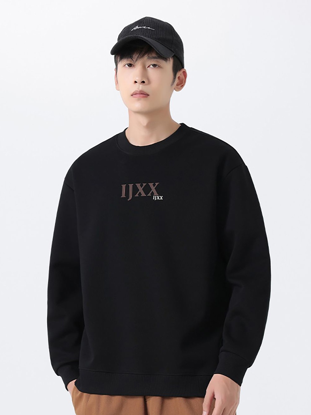 

StyleCast x Revolte Men Typography Printed Pullover Sweatshirt, Black