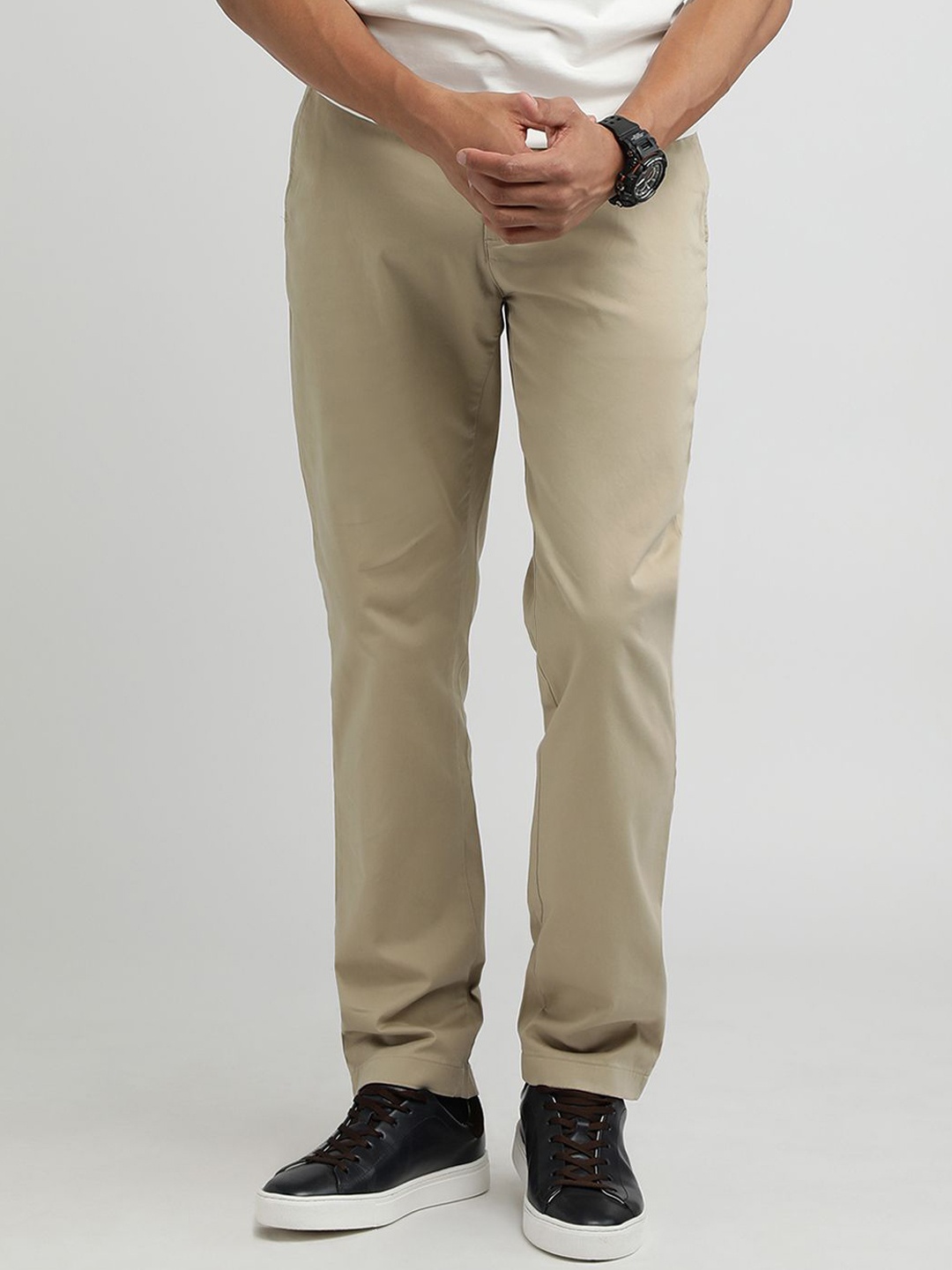

Tommy Hilfiger Men Cotton Straight Fit Chinos Trousers, Beige