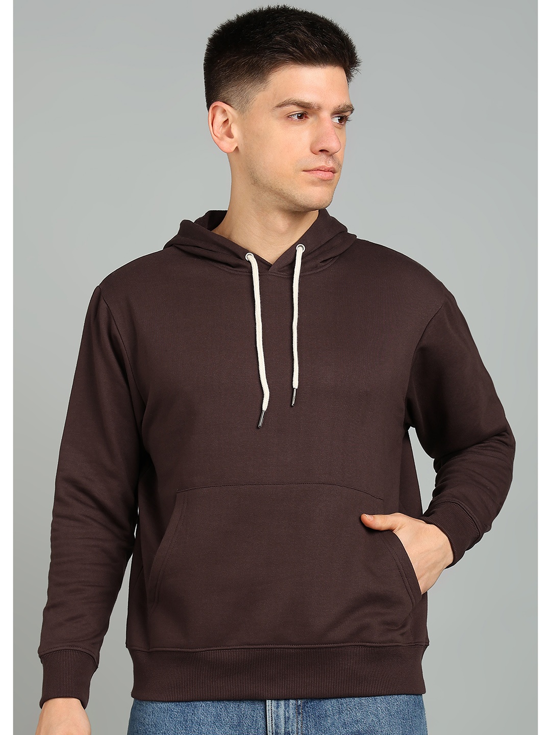 

Alan Jones Men Solid Hooded Pullover Sweatshirt, Brown