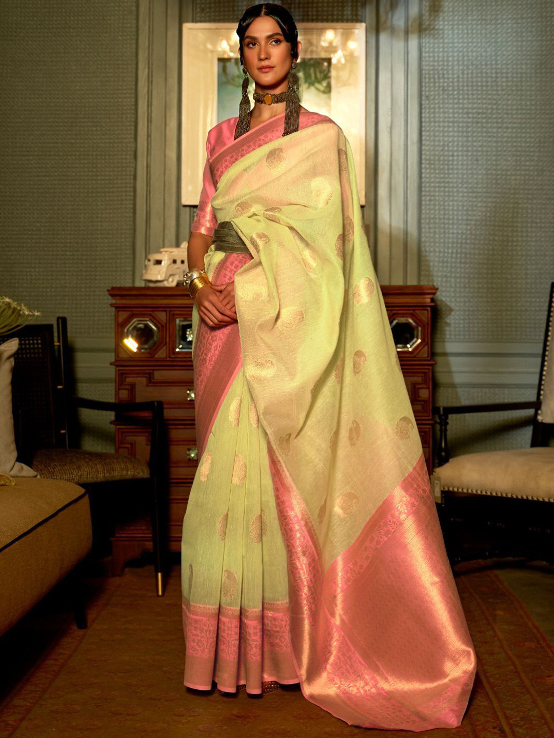 

ODETTE Woven Design Zari Saree, Green