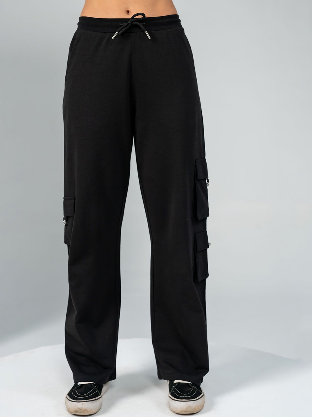 

EDRIO Women Mid-Rise Relaxed-Fit Track Pants, Black