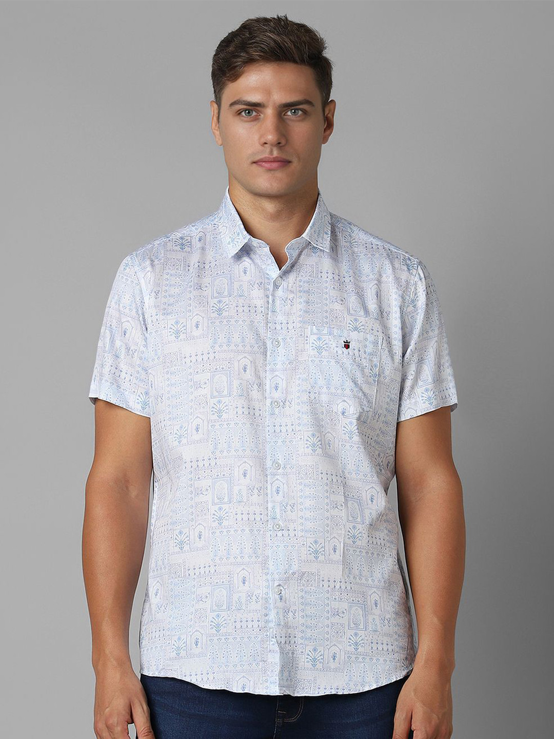 

Louis Philippe Sport Men Spread Collar Abstract Printed Cotton Slim Fit Casual Shirt, Blue