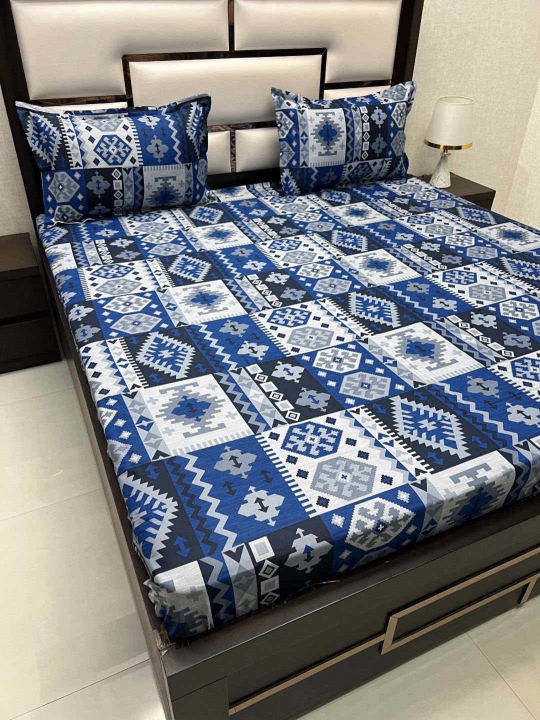 

Pure Decor Velar Sib Blue Ethnic Motifs 250 TC Cotton King Bedsheet With 2 Pillow Covers