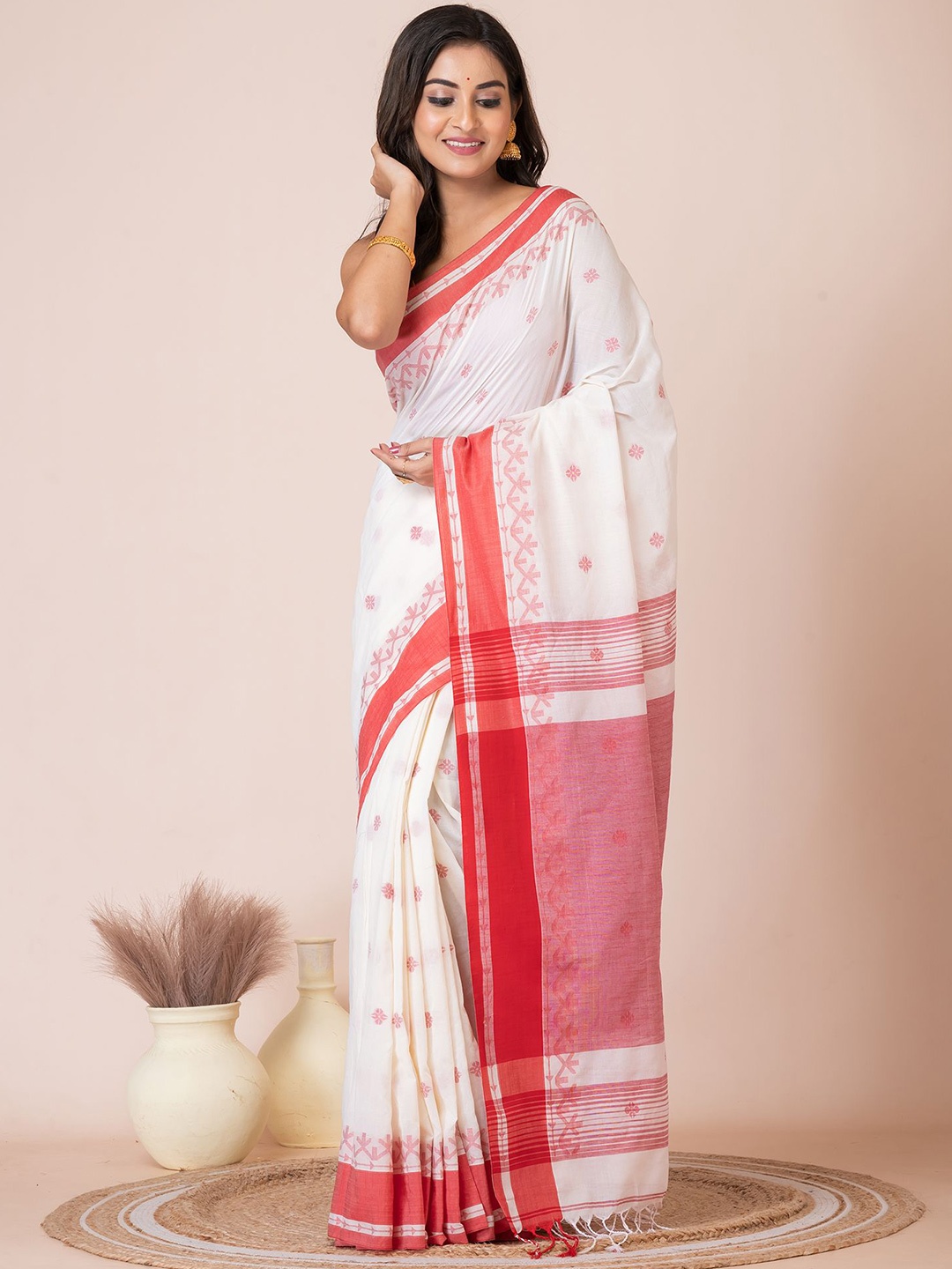

HOUSE OF ARLI Ethnic Motifs Woven Design Saree, Off white