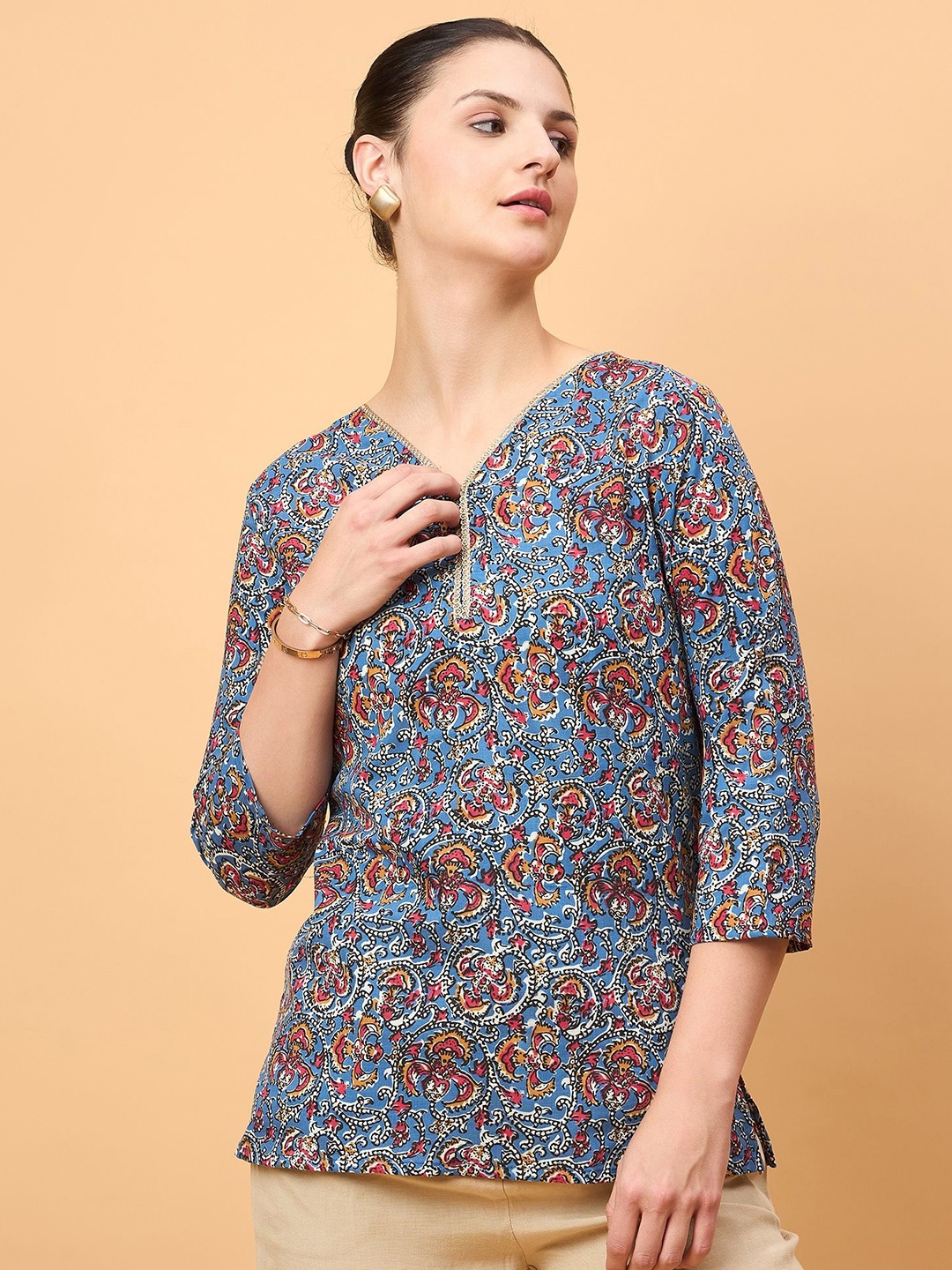 

NEESH Women Floral Printed V-Neck Top, Blue