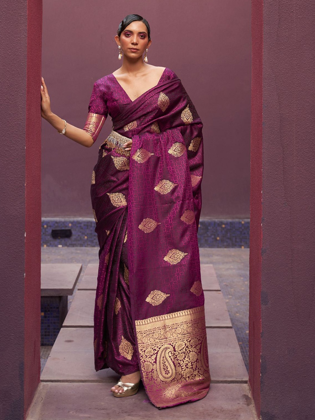 

ODETTE Woven Design Zari Saree, Purple