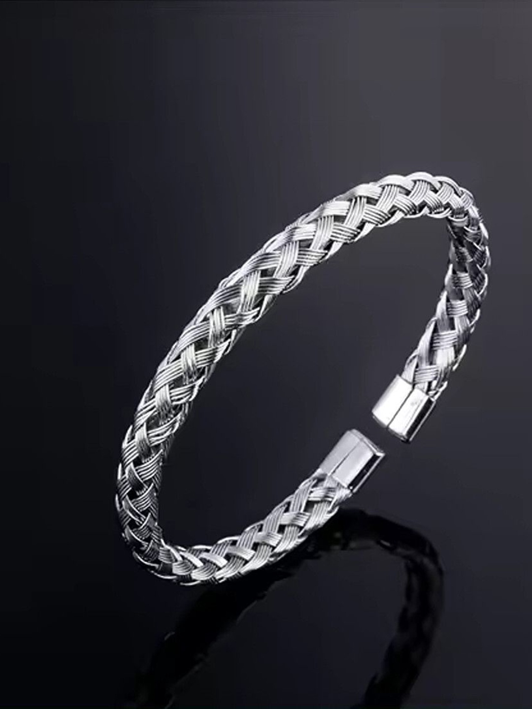 

Lila Men Stainless Steel Cuff Bracelet, Silver