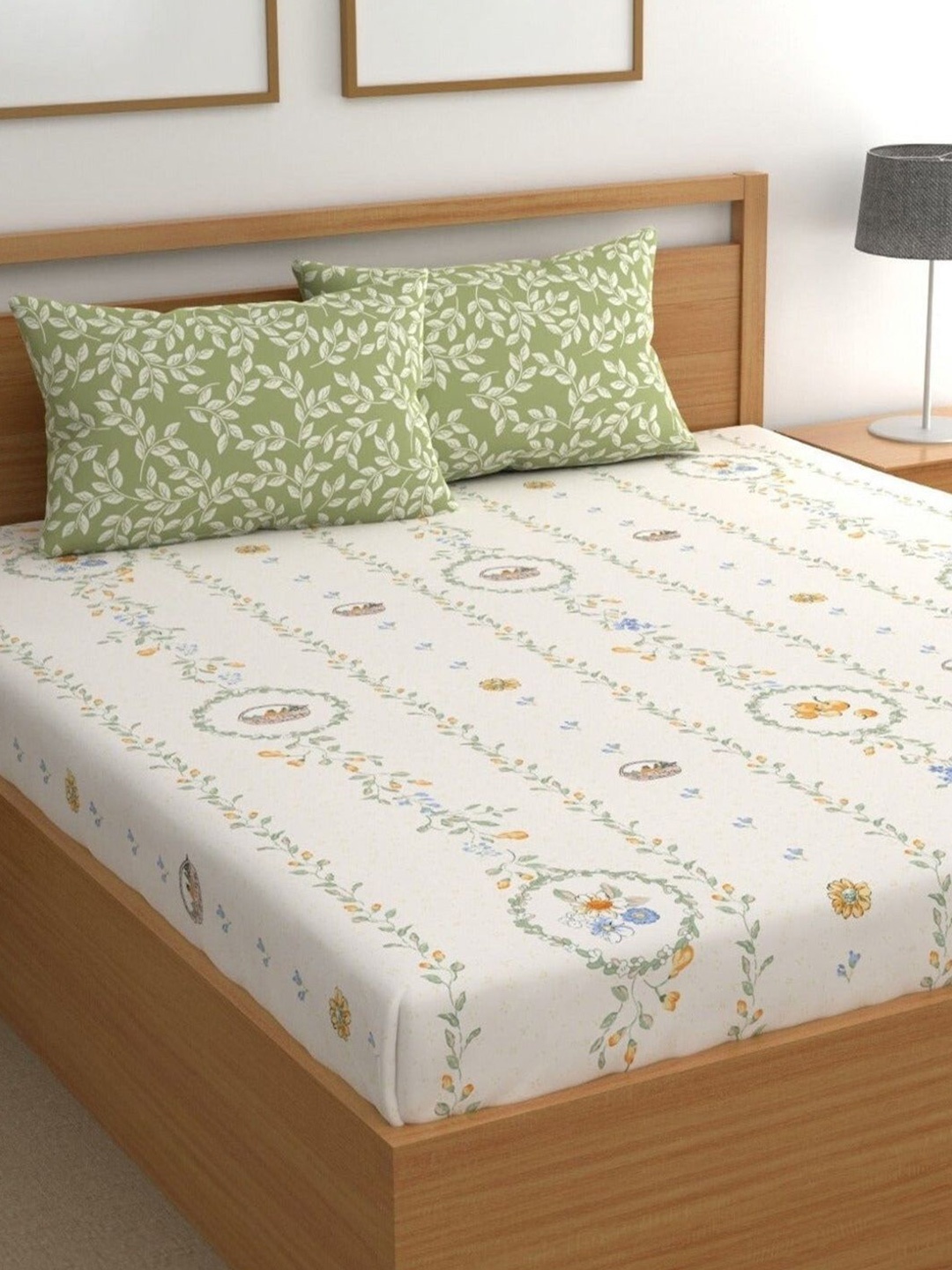 

Srijee Decors Green & White Ethnic Motifs Printed 210 TC King Bedsheet & 2 Pillow Covers