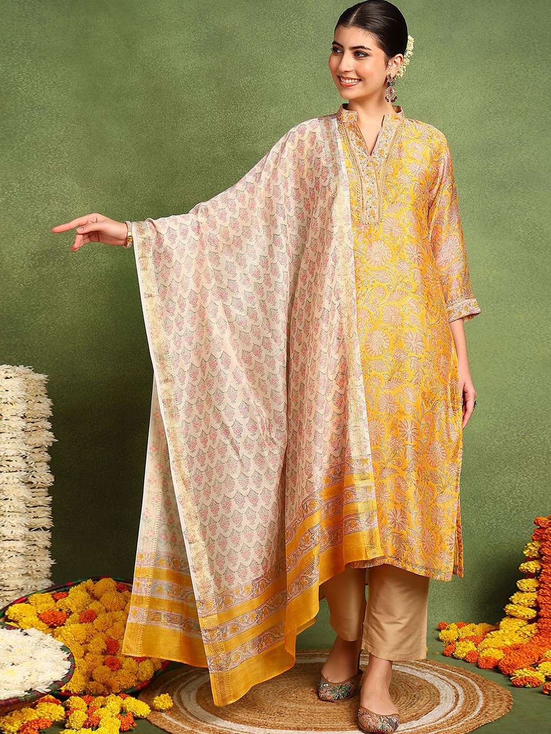 

Tahiliya Ethnic Motifs Printed Chanderi Silk Dupatta, Yellow