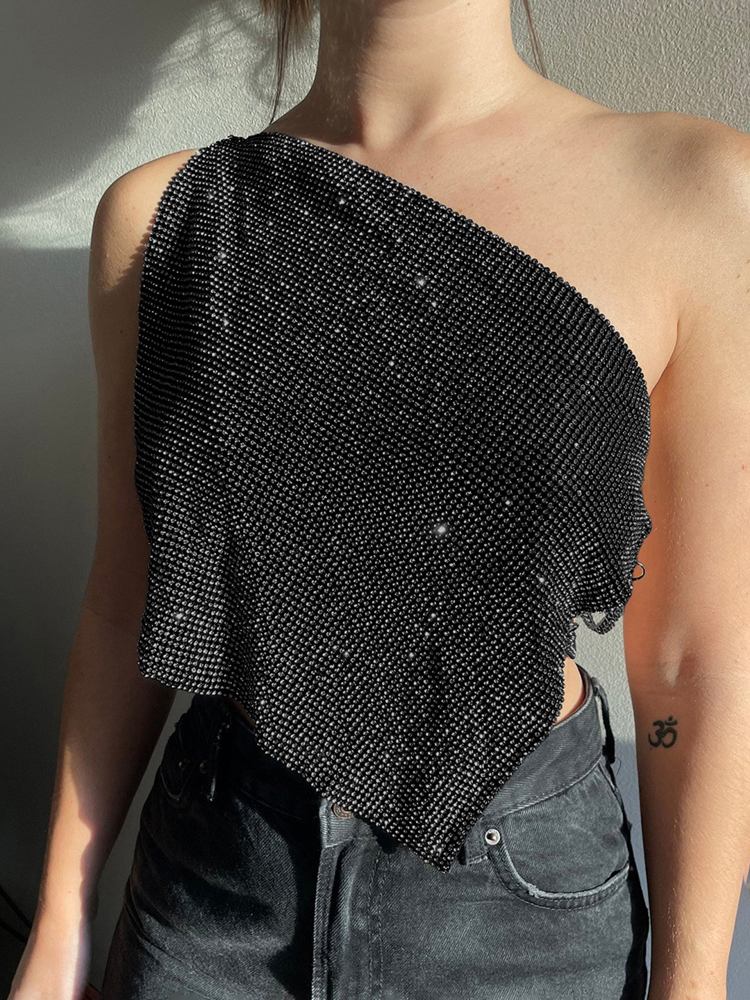

LULU & SKY Self Design One Shoulder Top, Black