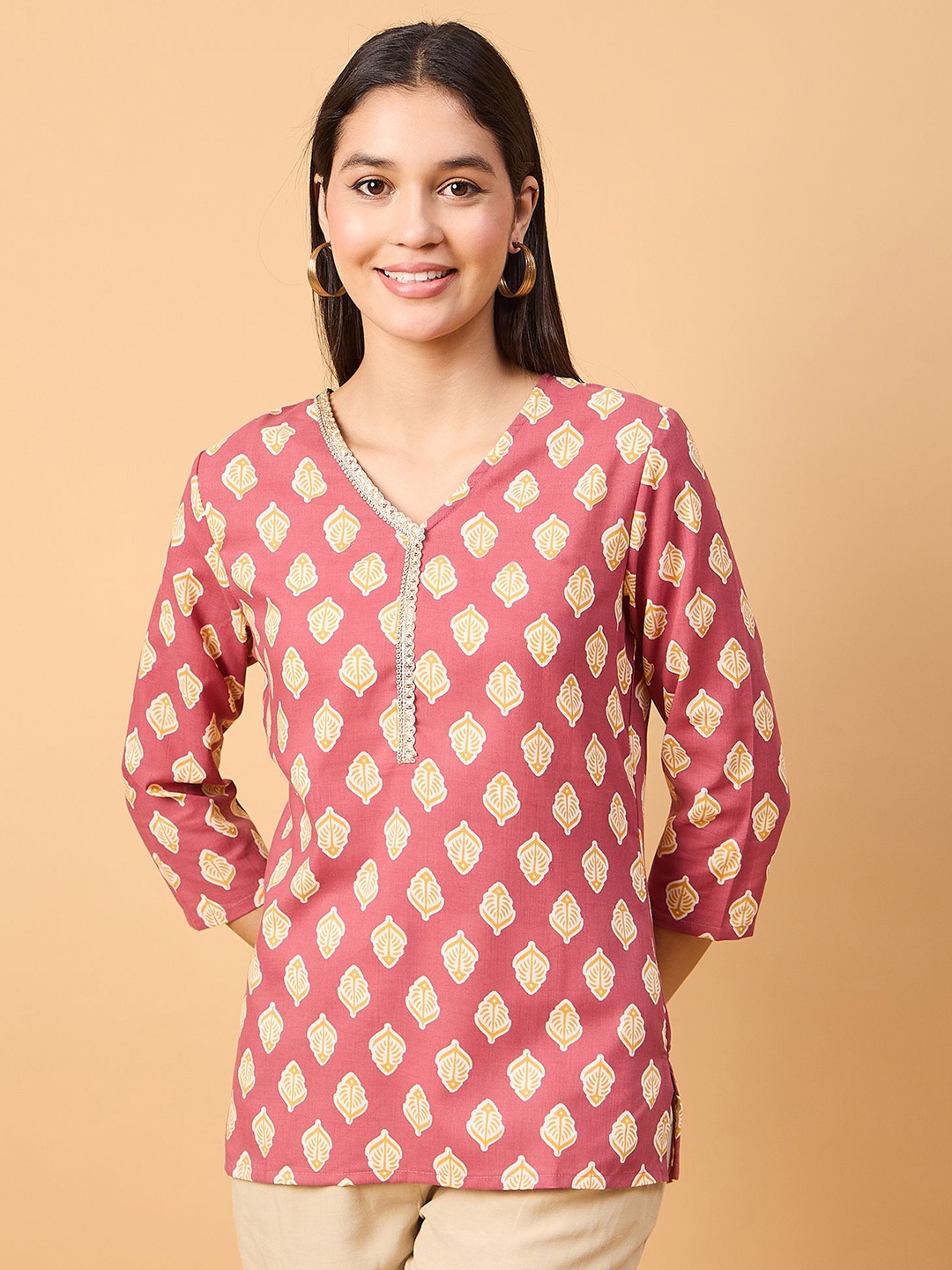 

NEESH Women Ethnic Motifs Printed V-Neck Top, Red