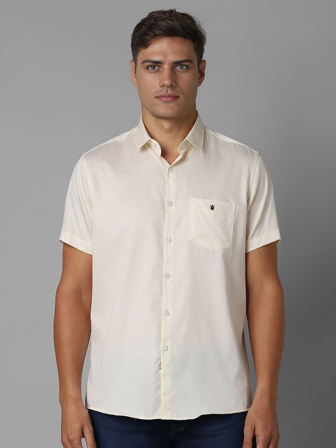 

Louis Philippe Sport Men Spread Collar Solid Cotton Slim Fit Casual Shirt, Beige