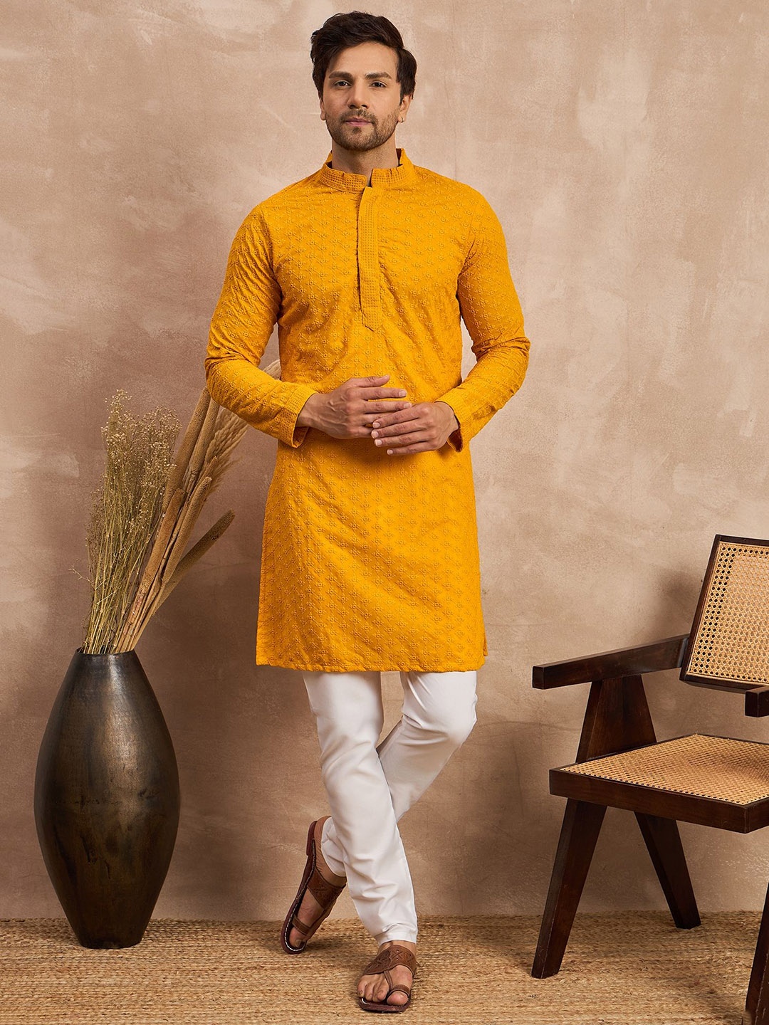 

House of Pataudi Floral Embroidered Pure Cotton Straight Kurta, Mustard