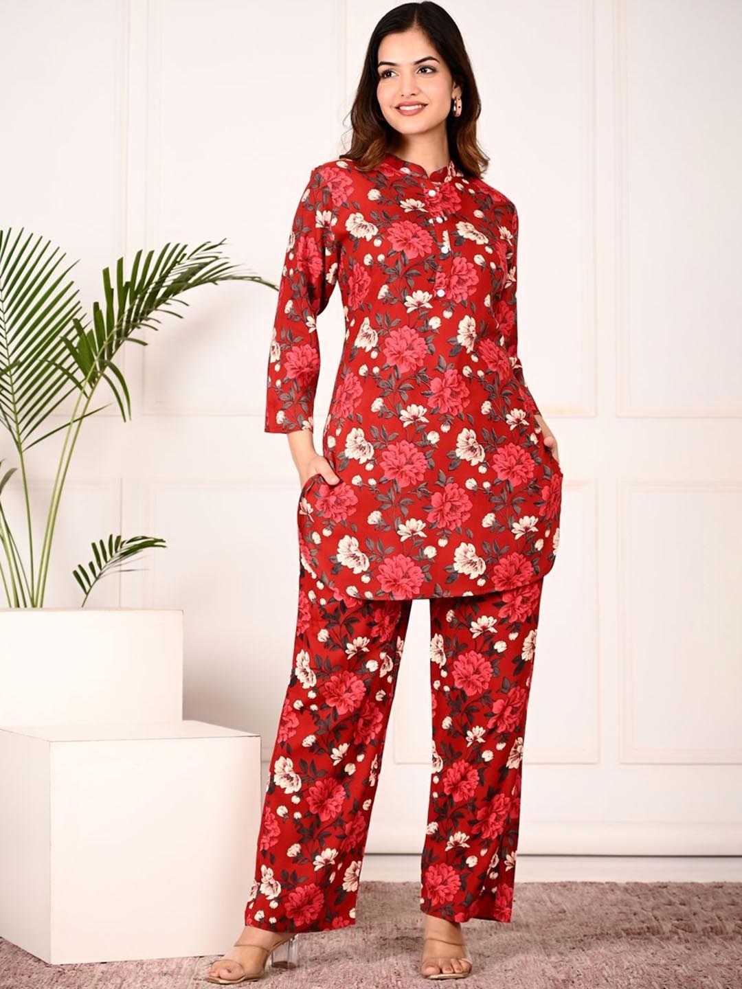 

GUDWEARS Floral Printed Tunic With Trouser, Red