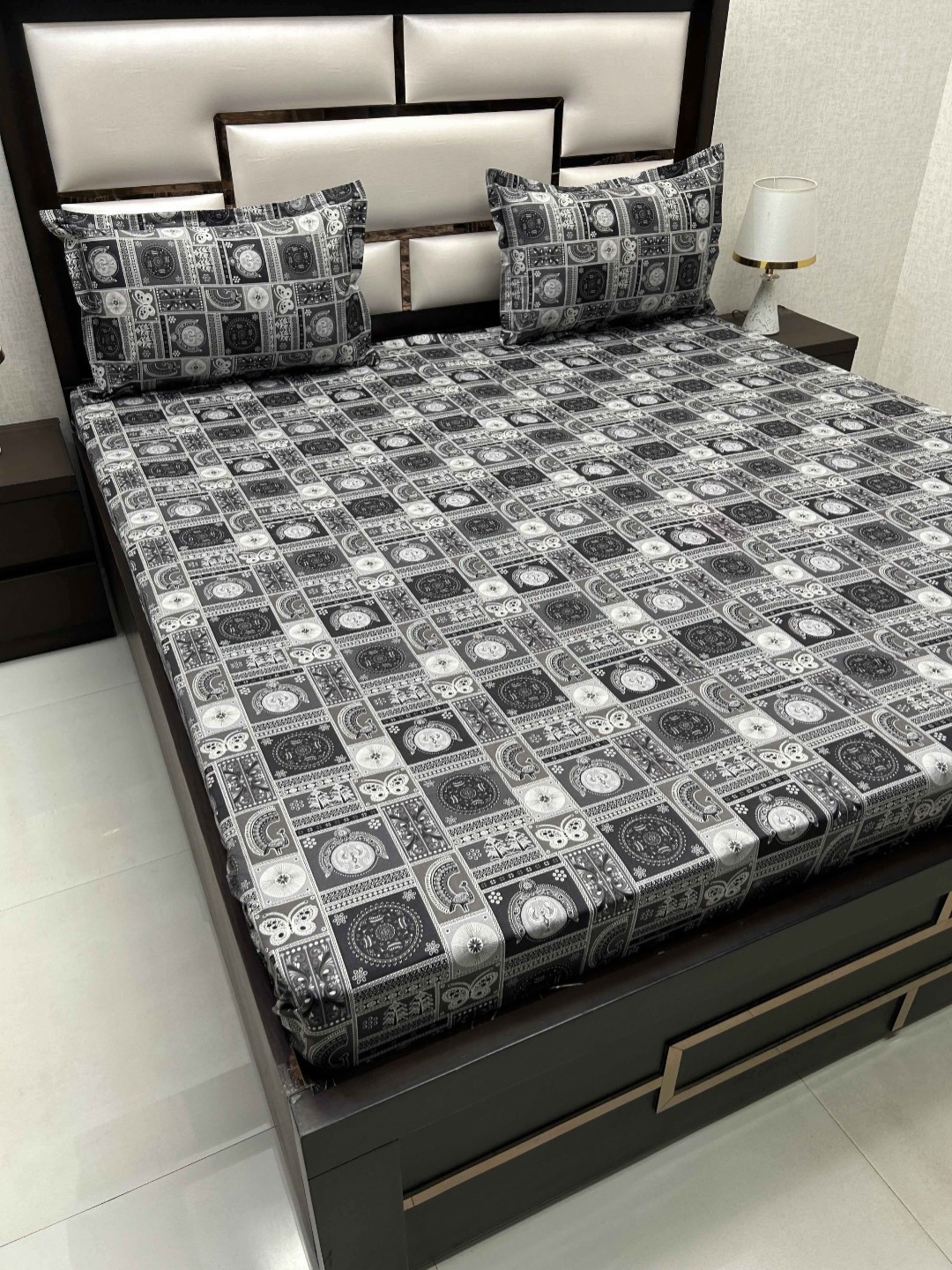 

Pure Decor Black Ethnic Motifs Pure Cotton 300 TC King Bedsheet With 2 Pillow Covers