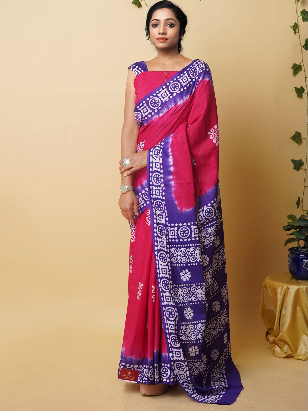 

Unnati Silks Ethnic Motifs Pure Cotton Handloom Block Print Saree, Pink