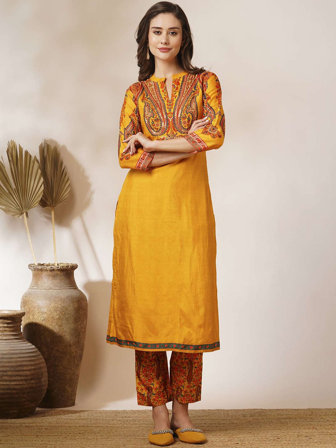 

FASHOR Ethnic Motifs Printed Mandarin Collar Sequinned Straight Kurta With Palazzos, Yellow