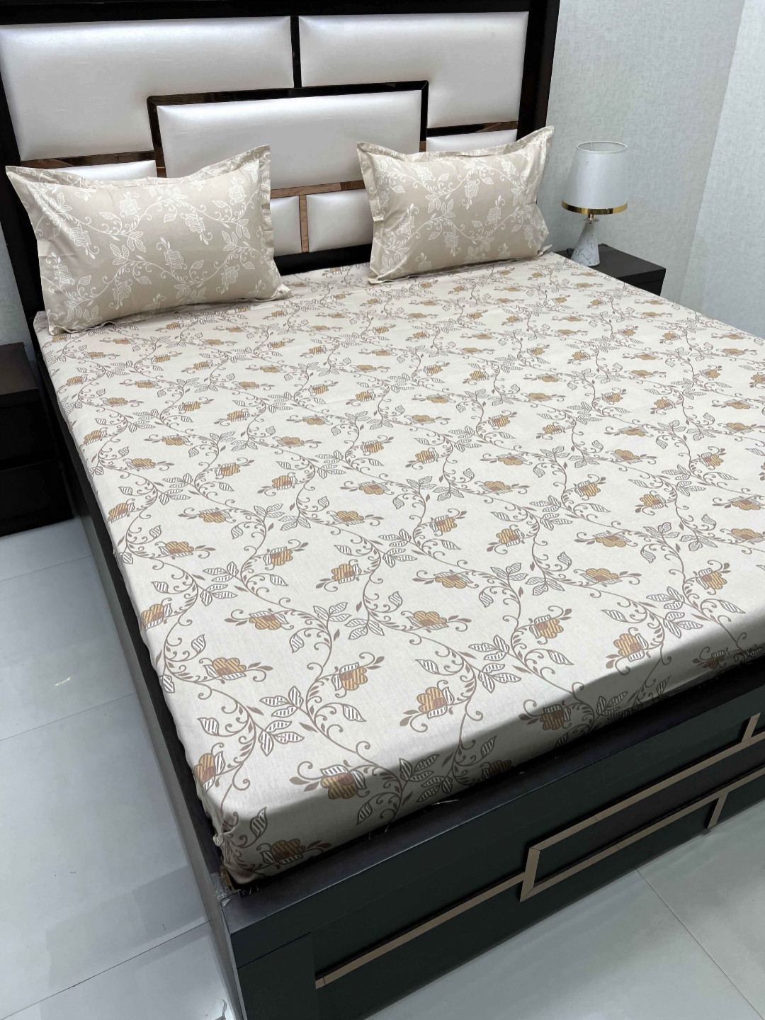 

Pure Decor Cotton King Size Double Bedsheet With 2 Pillow Covers 2.74m X 2.74m, Brown