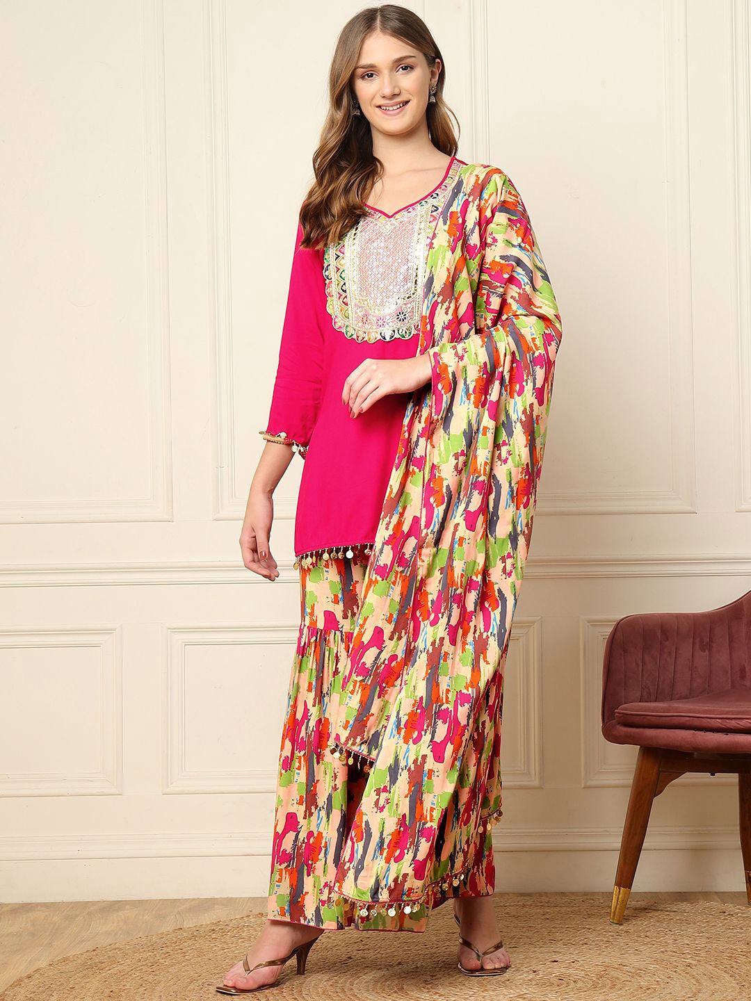 

DEEBACO Abstract Printed Straight Kurti & Sharara With Dupatta, Magenta