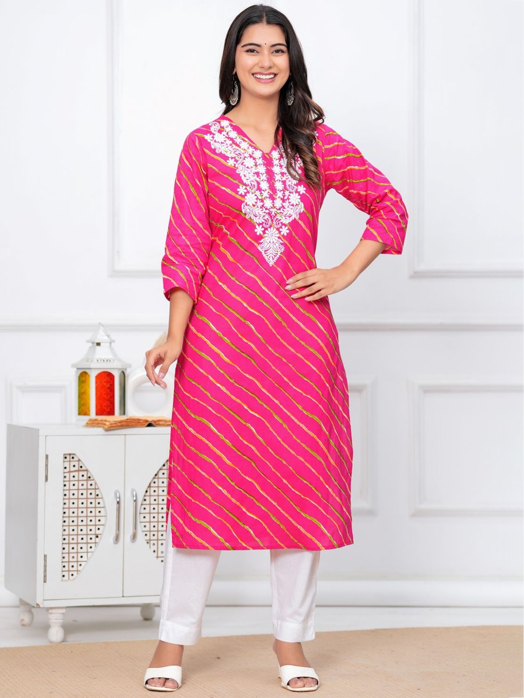 

RANI PRINTS Leheriya Embroidered Chikankari Pure Cotton Kurta with Trouser, Pink