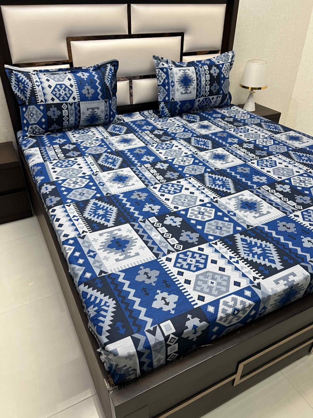 

Pure Decor Velar Sib Blue Ethnic Motifs Pure Cotton 330 TC King Bedsheet & 2 Pillow Covers
