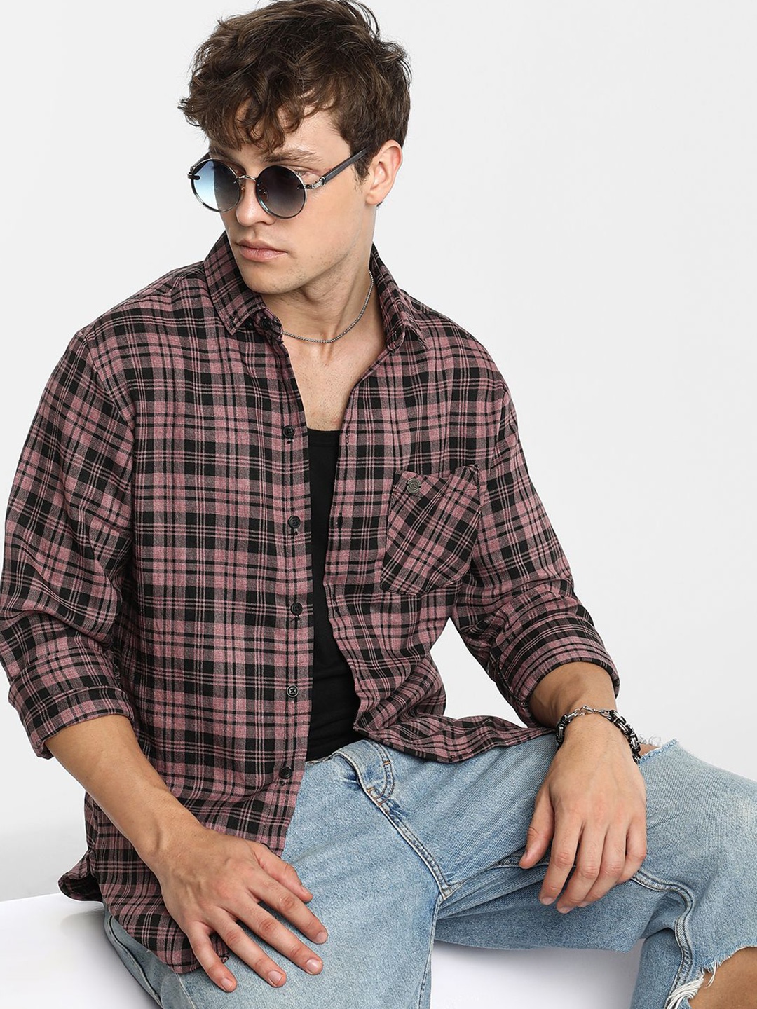 

Campus Sutra Men Comfort Spread Collar Tartan Checked Polycotton Casual Shirt, Black