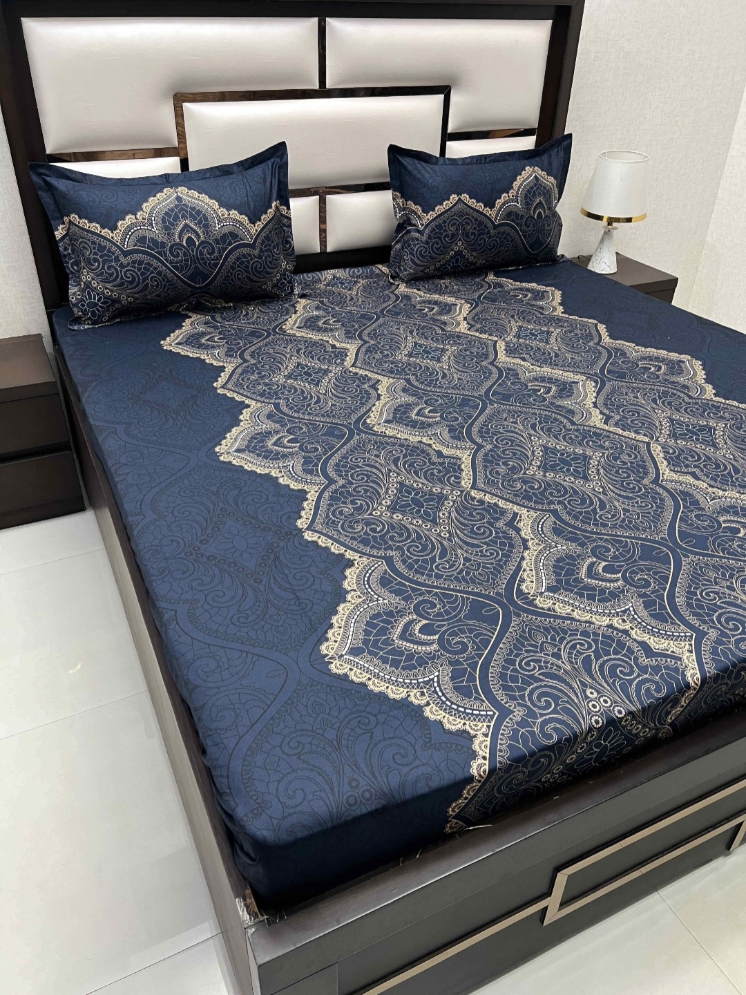 

Pure Decor Blue & Cream-Coloured Ethnic Motifs 260 TC King Bedsheet with 2 Pillow Covers