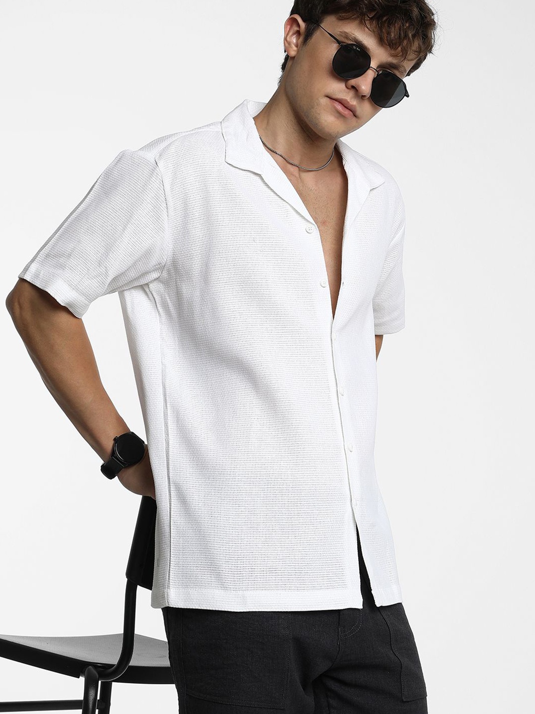 

Campus Sutra Men Comfort Spread Collar Textured Polycotton Casual Shirt, White