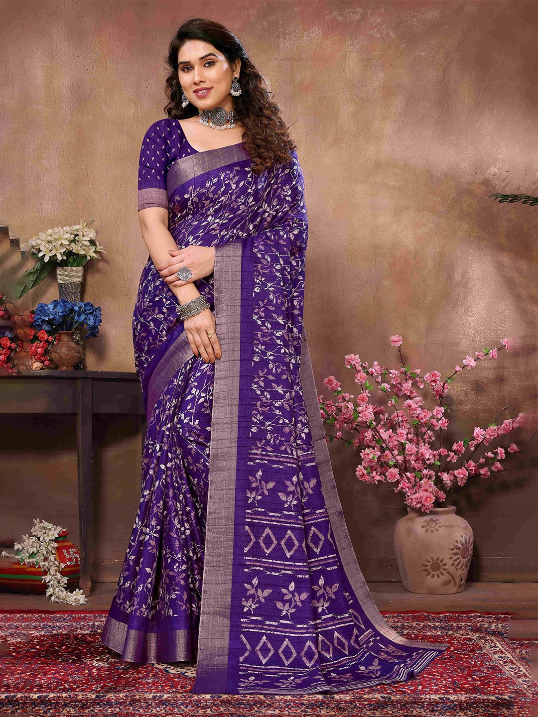 

sareyavella Floral Printed Zari Maheshwari Saree, Purple