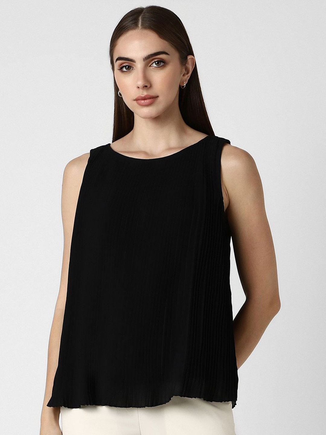 

Van Heusen Woman Solid Round Neck Top, Black