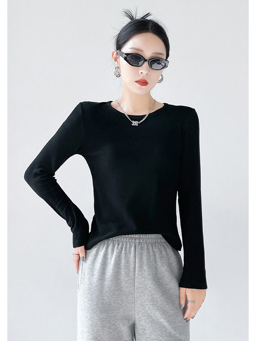 

LULU & SKY Women Solid V-Neck Top, Black