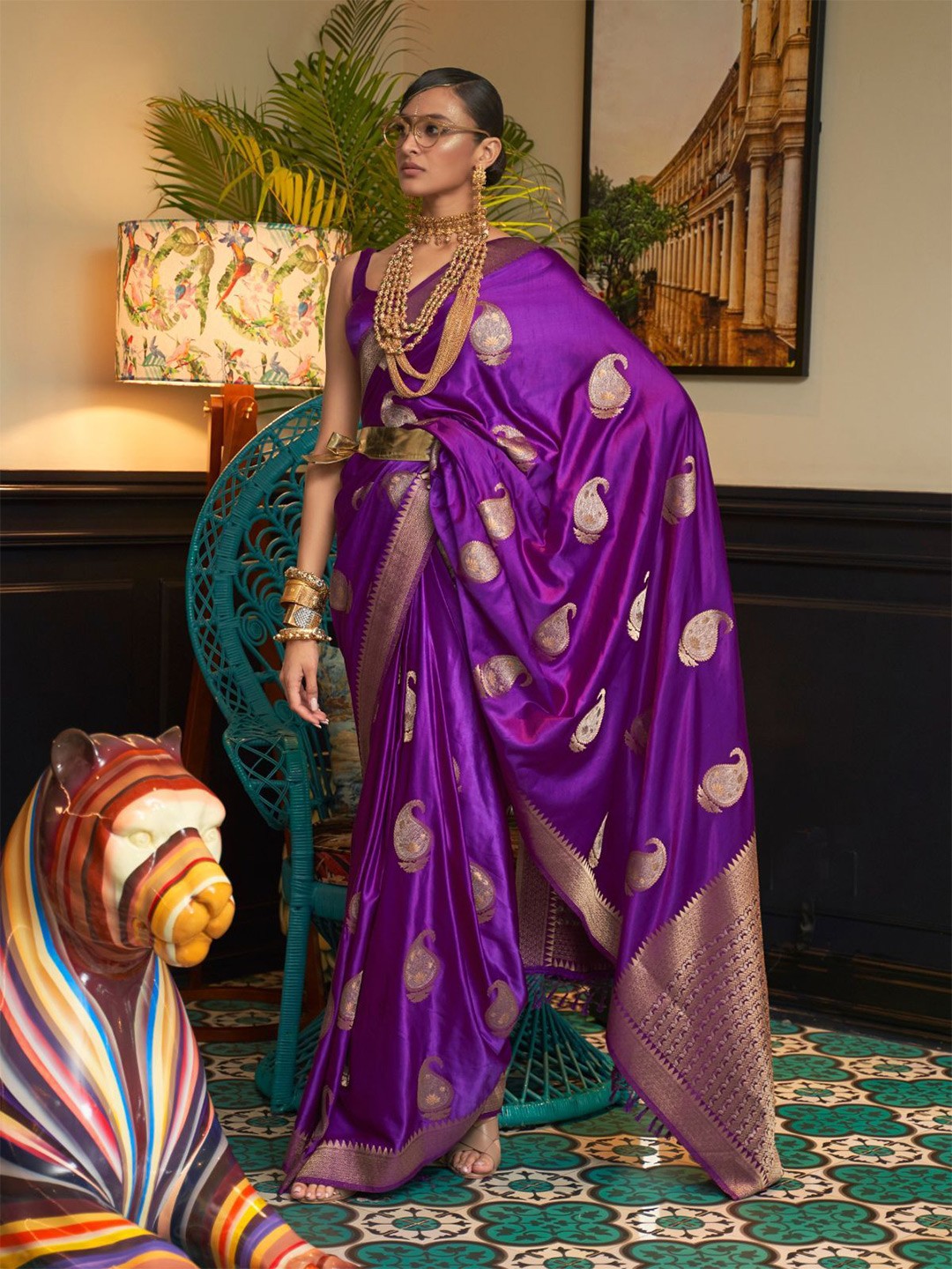 

ODETTE Woven Design Zari Saree, Purple