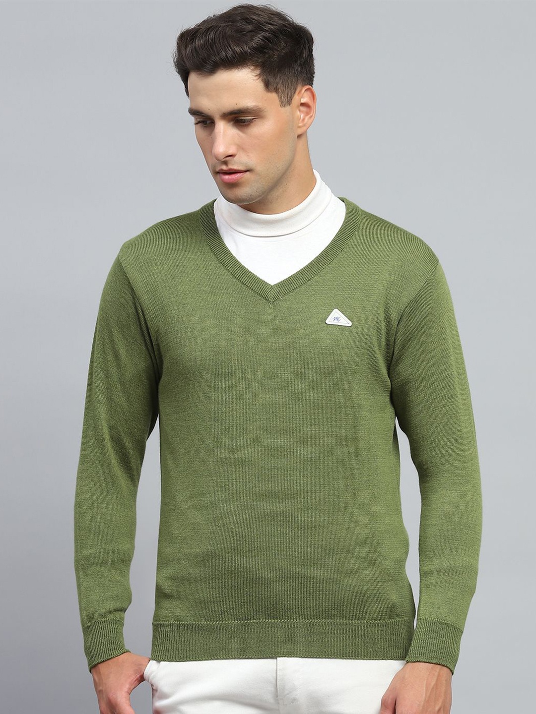 

Monte Carlo Men V Neck Woollen Pullover, Green