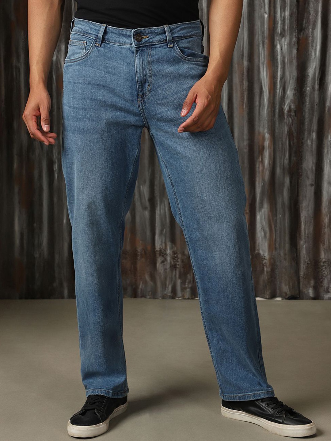 

High Star Men Classic Relaxed Fit Straight Leg Light Fade Jeans, Blue