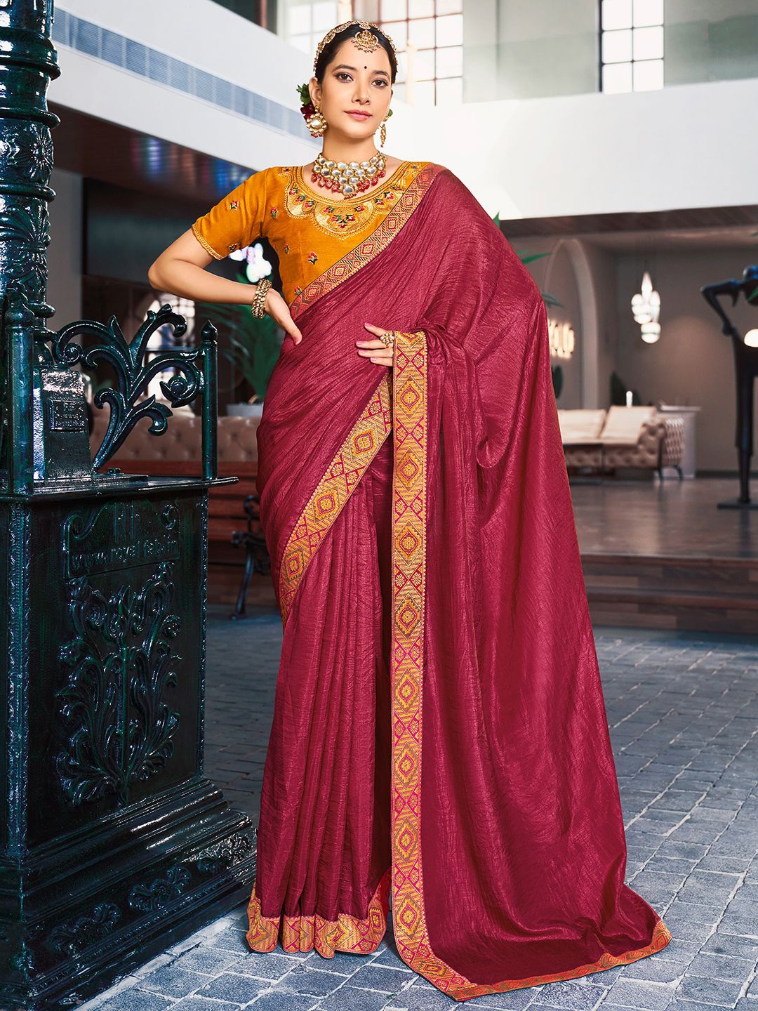 

KALINI Solid Zari Saree with Blouse Piece, Pink