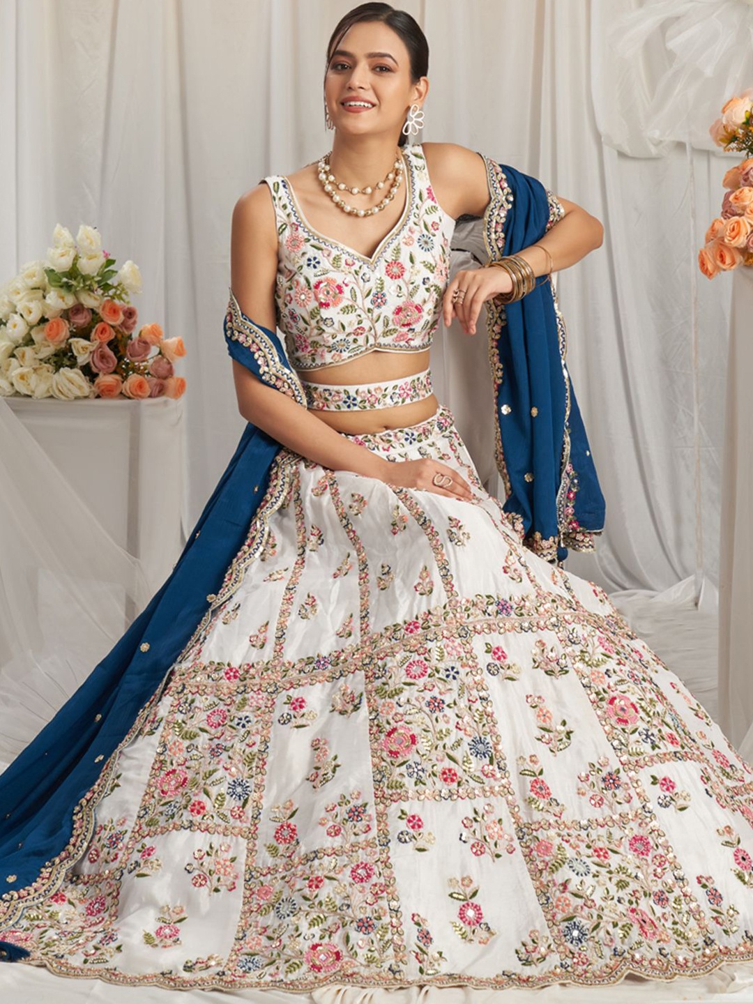 

panchhi Embroidered Sequinned Semi-Stitched Lehenga & Unstitched Blouse With Dupatta, Cream