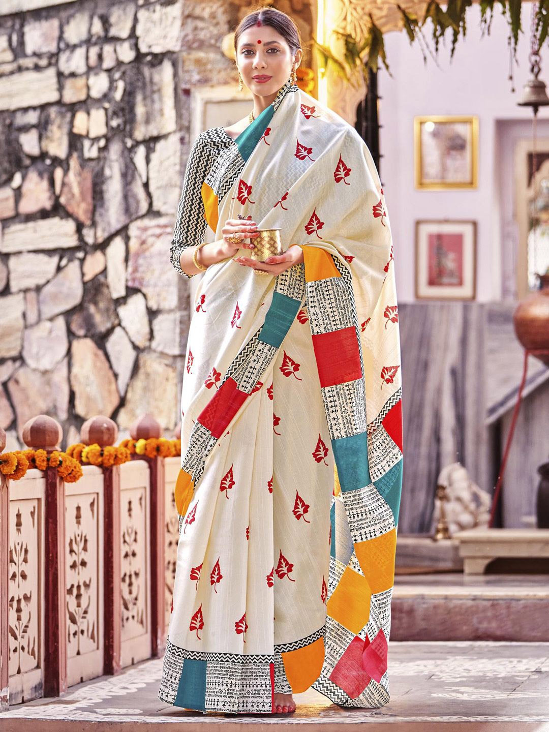 

KALINI Ethnic Motifs Bagh Saree, Cream