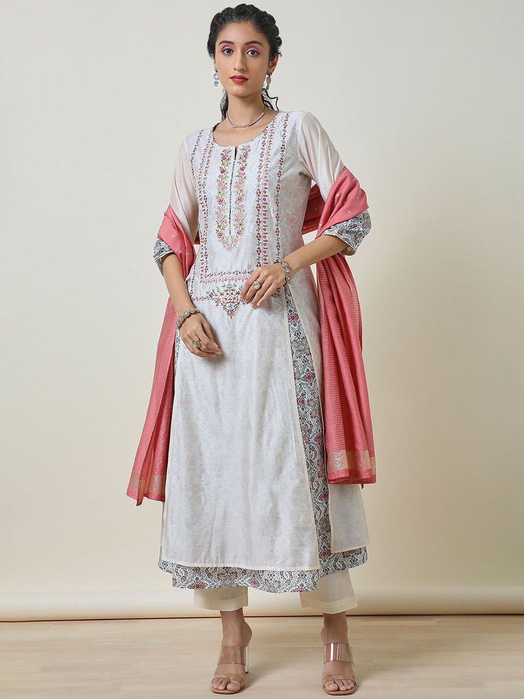 

Soch Ethnic Motifs Embroidered Chanderi Silk A-Line Kurta with Trousers & With Dupatta, Off white