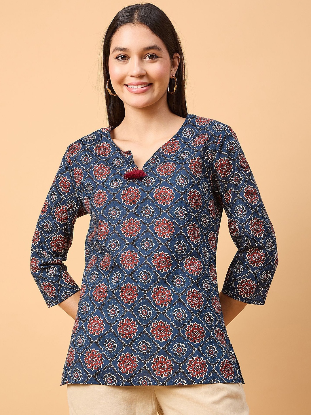 

NEESH Women Ethnic Motifs Printed V-Neck Top, Navy blue