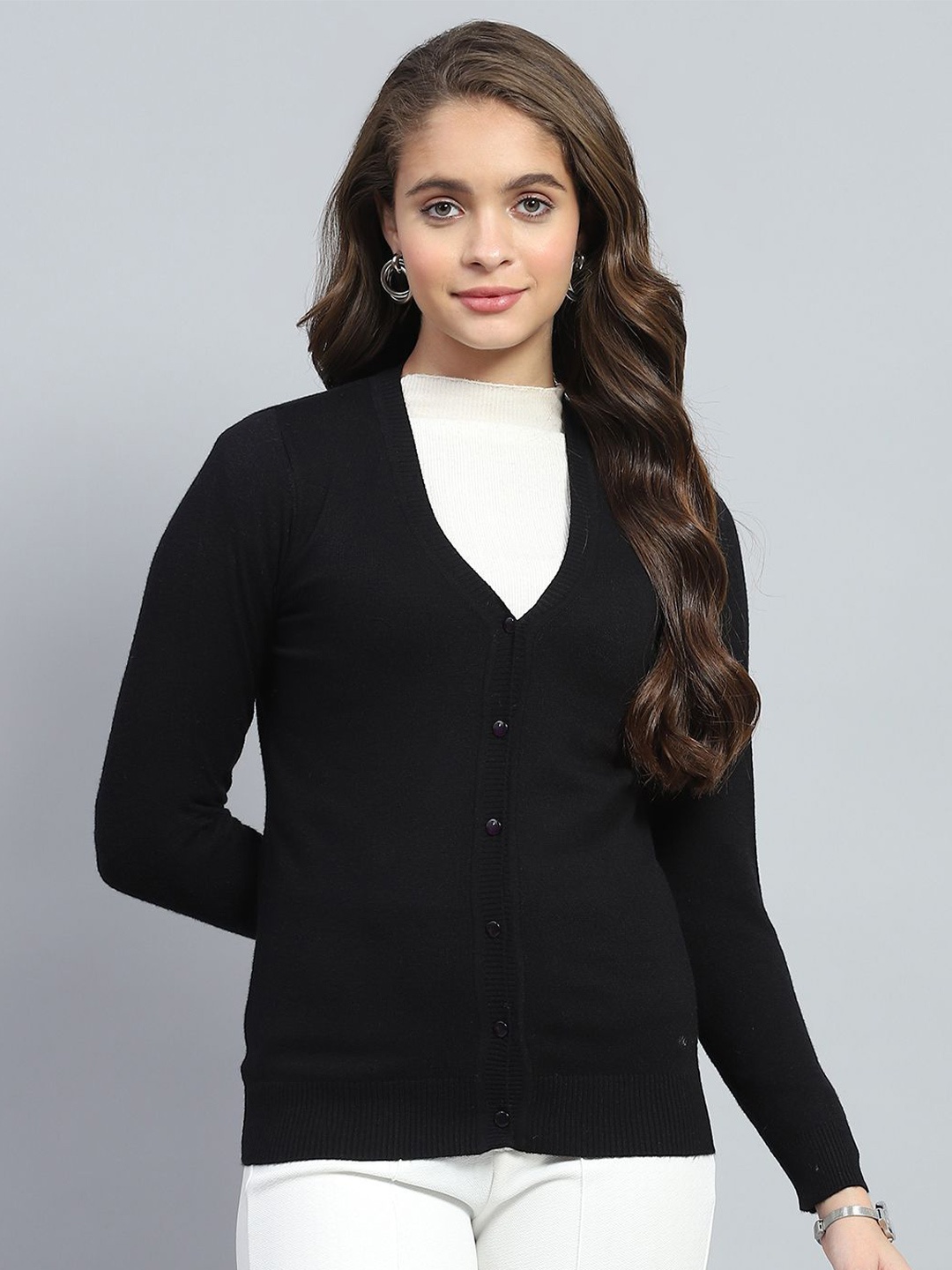 

Monte Carlo Women Woollen V-Neck Cardigan Sweater, Black