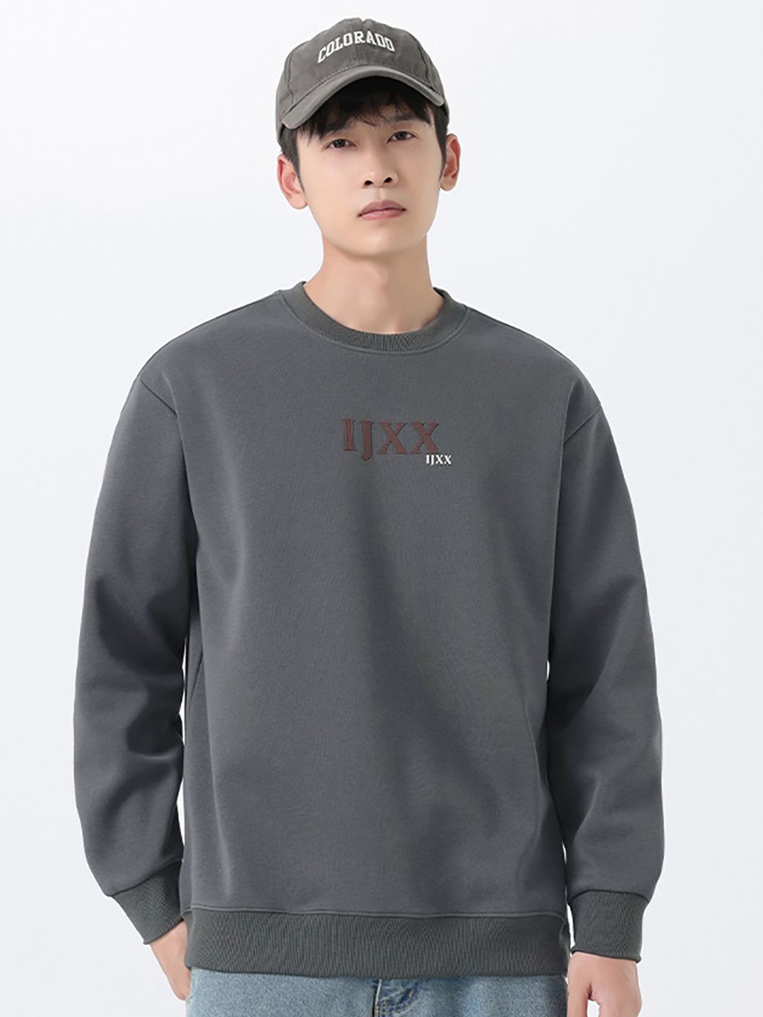 

StyleCast x Revolte Men Long Sleeves Sweatshirt, Grey