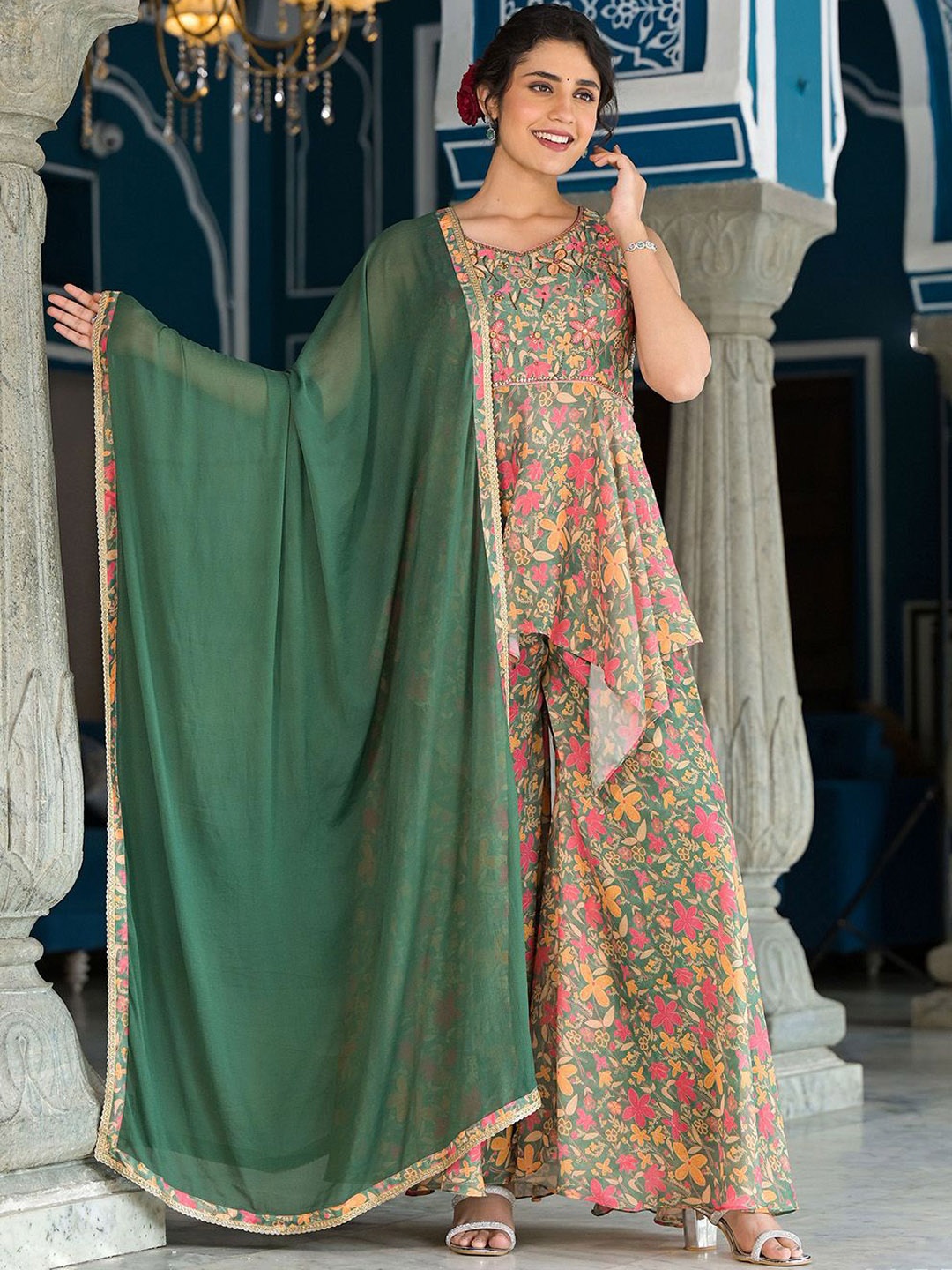 

Ishin Floral Printed Kurta with Palazzos & Dupatta, Green