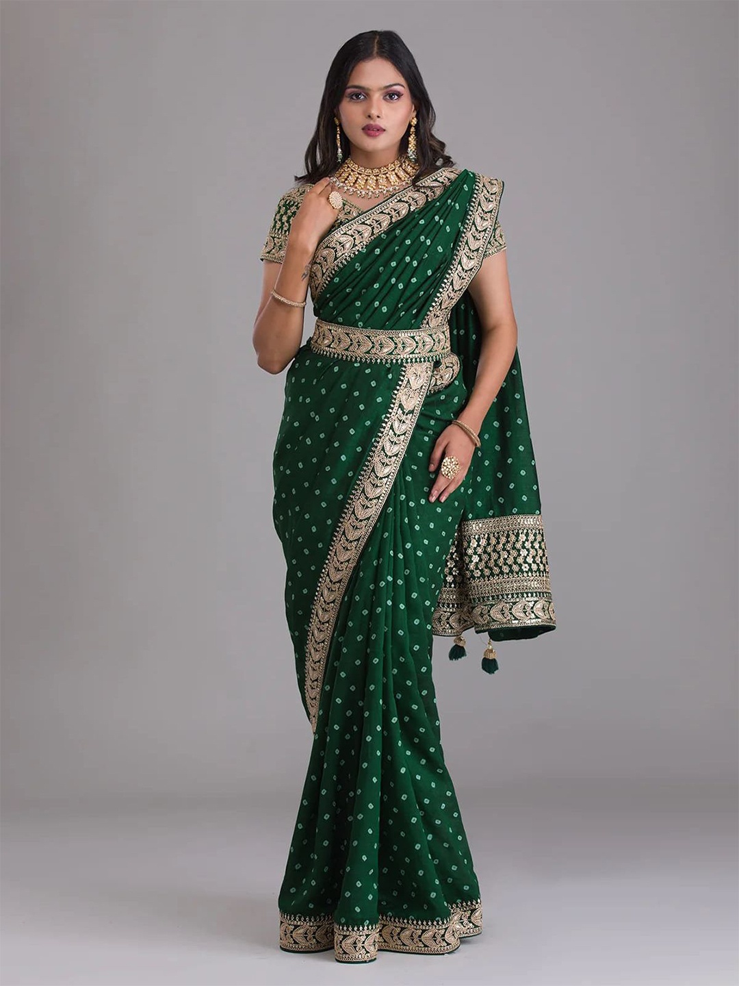 

ODETTE Embroidered Saree With Unstitched Blouse, Green