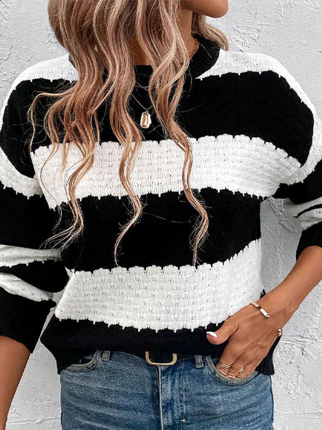 

StyleCast x Revolte Women Colourblocked Pullover Sweaters, Black