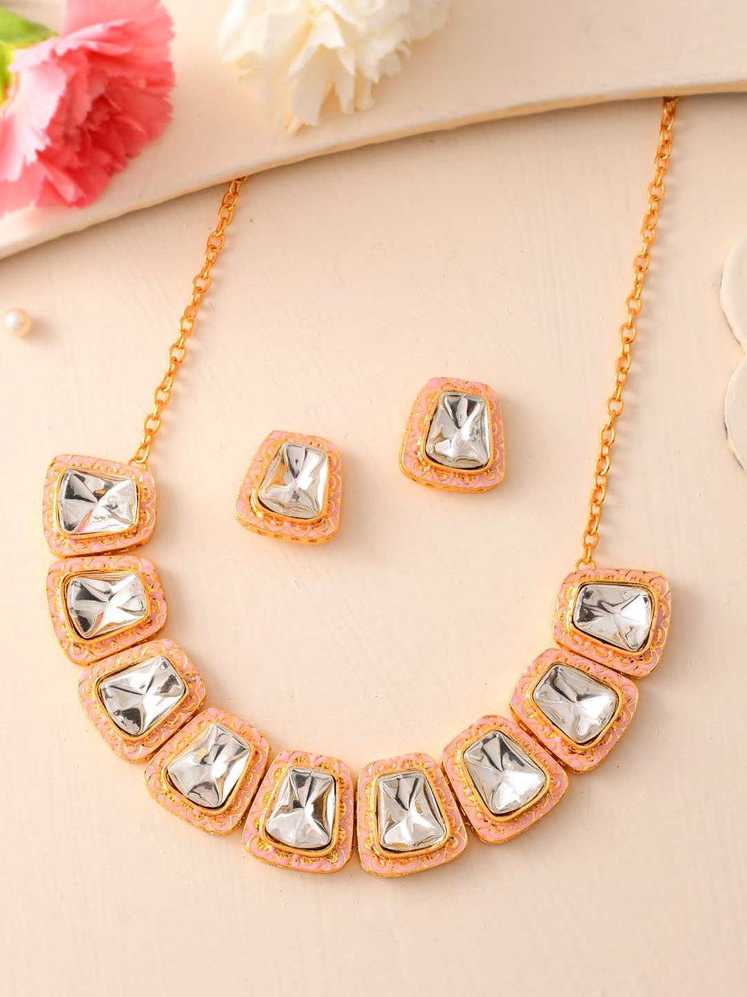 

DASTOOR Gold Plated Stone Studded Jewellery Set