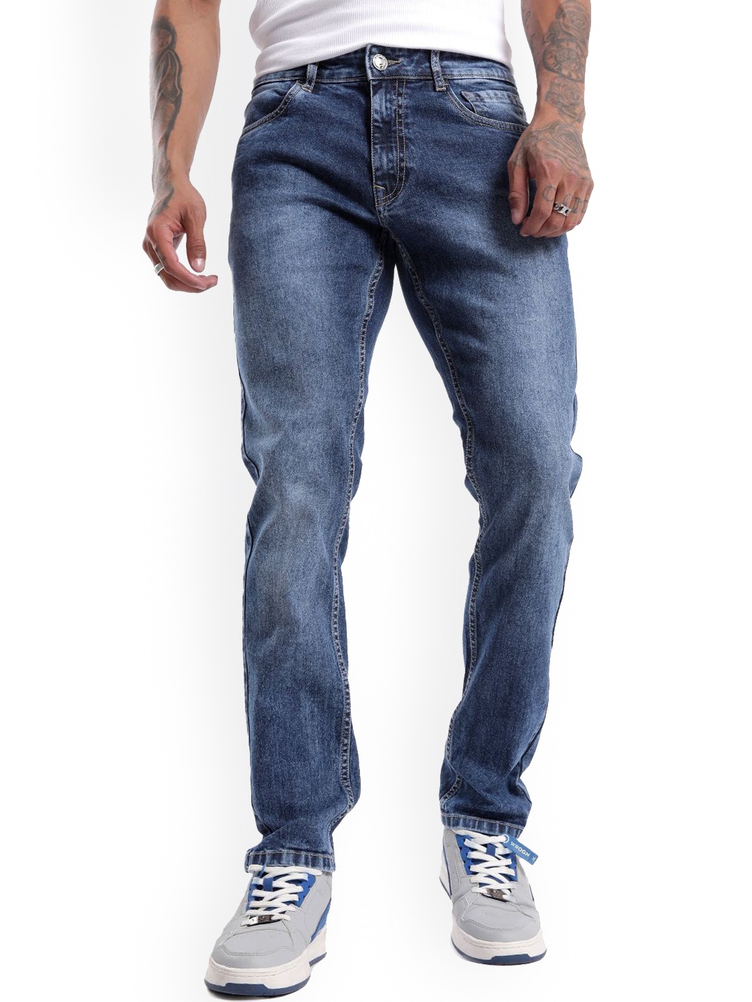 

WROGN Men Classic Slim Fit Light Fade Mid-Rise Cotton Jeans, Blue